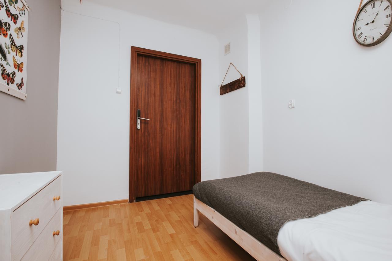 Erasmus Dorm Hotel วอร์ซอ ภายนอก รูปภาพ