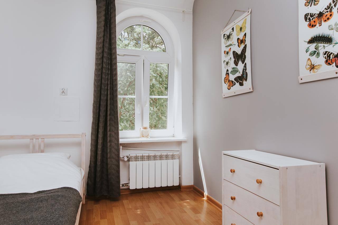 Erasmus Dorm Hotel วอร์ซอ ภายนอก รูปภาพ