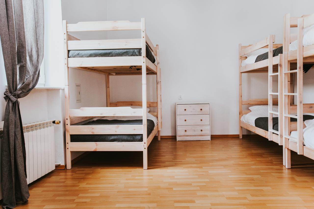 Erasmus Dorm Hotel วอร์ซอ ภายนอก รูปภาพ